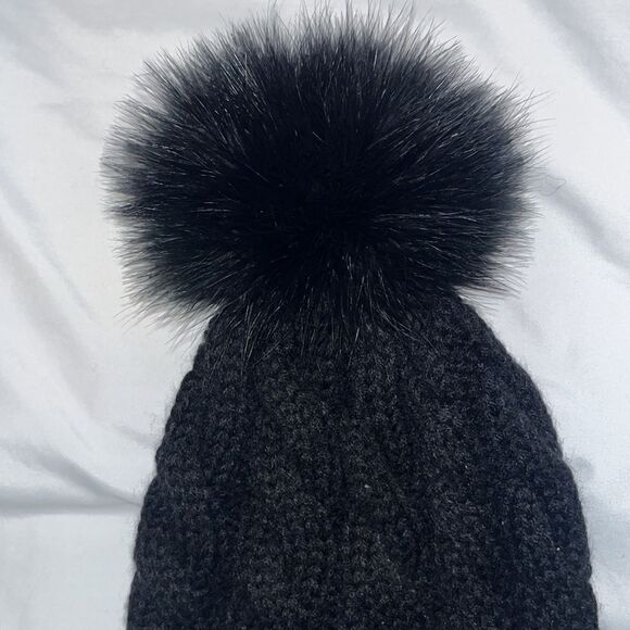AMALIE SOIA & KYO BEANIE NWT BLACK main image 4